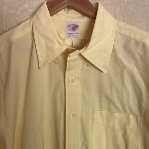 Brooks Brothers Original Polo Shirt Yellow LS Dress Shirt 16 1/2 - 33